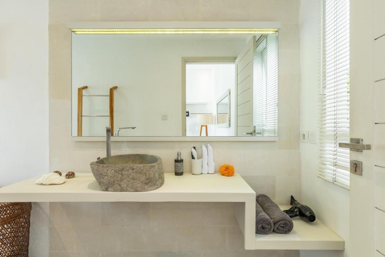 Fresh And Stylish 3bd In With Private Pool